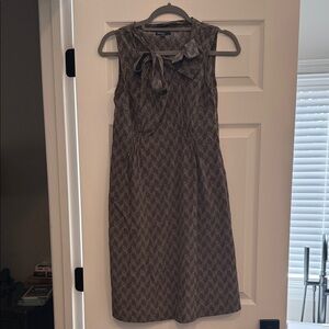 Sleeveless gray Patterned Bow-Tie Neck Dress